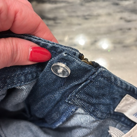 Brandy Melville Short Mini Denim Skirt - Picture 5 of 5